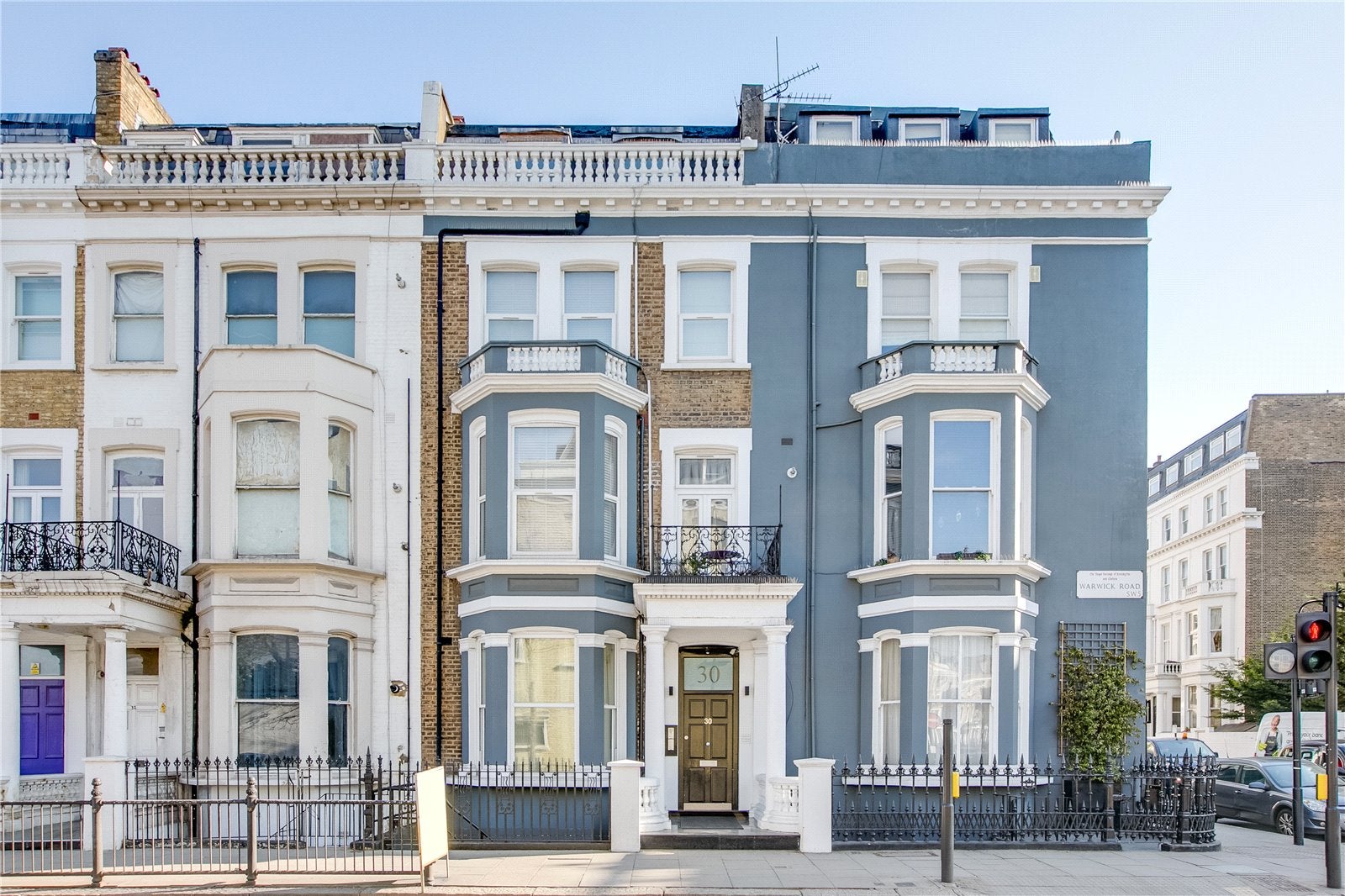 Flat Warwick Road in Greater London