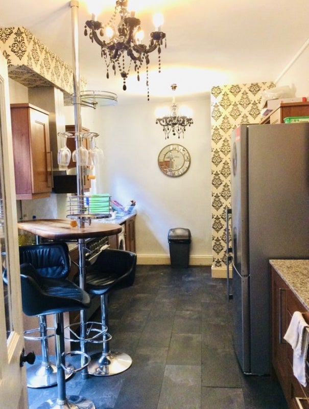Room Daneshill Road in Leicester