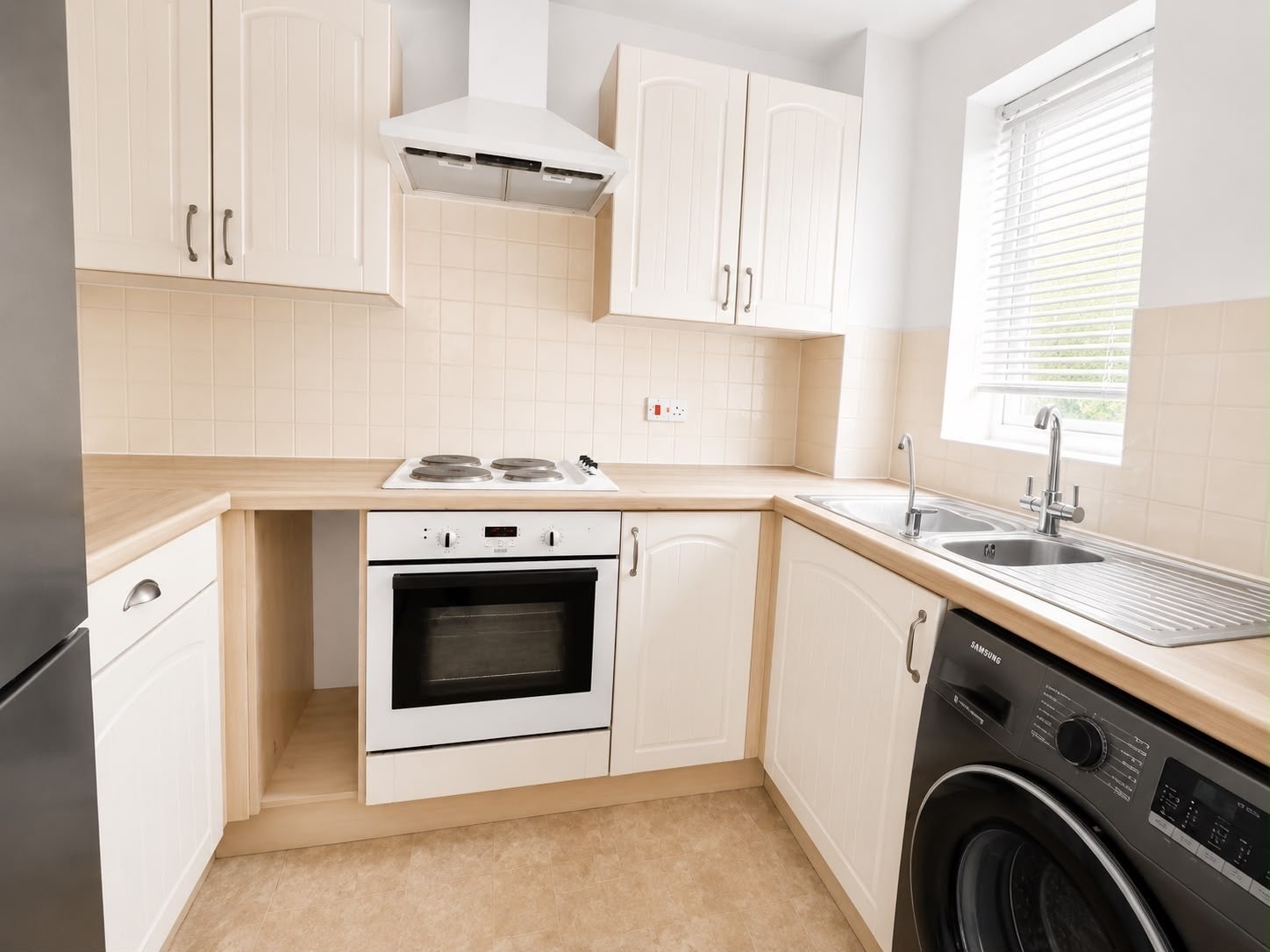 Flat Caspian Way in Purfleet-on-Thames