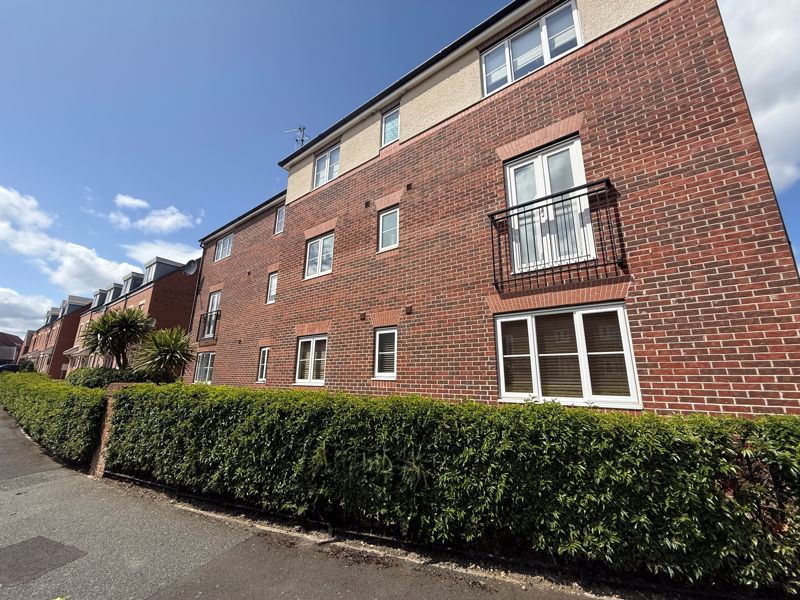 Flat Ridley Gardens in Blaydon