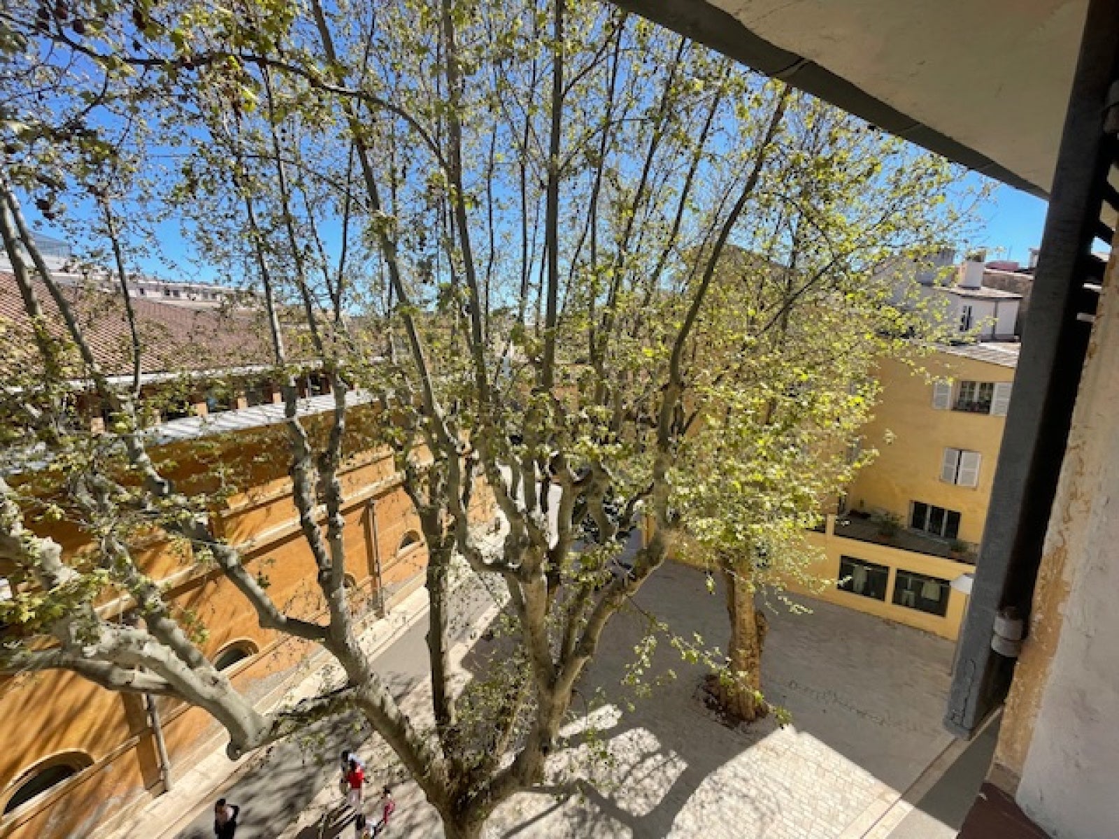 Flat Avenue Roger Chaudon in Aix-en-Provence