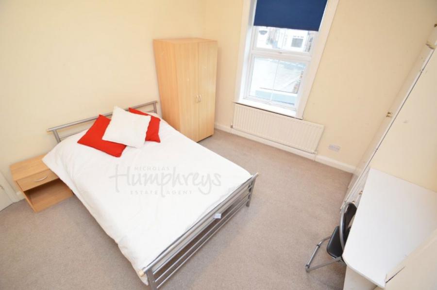 Room Atherton Street in Durham