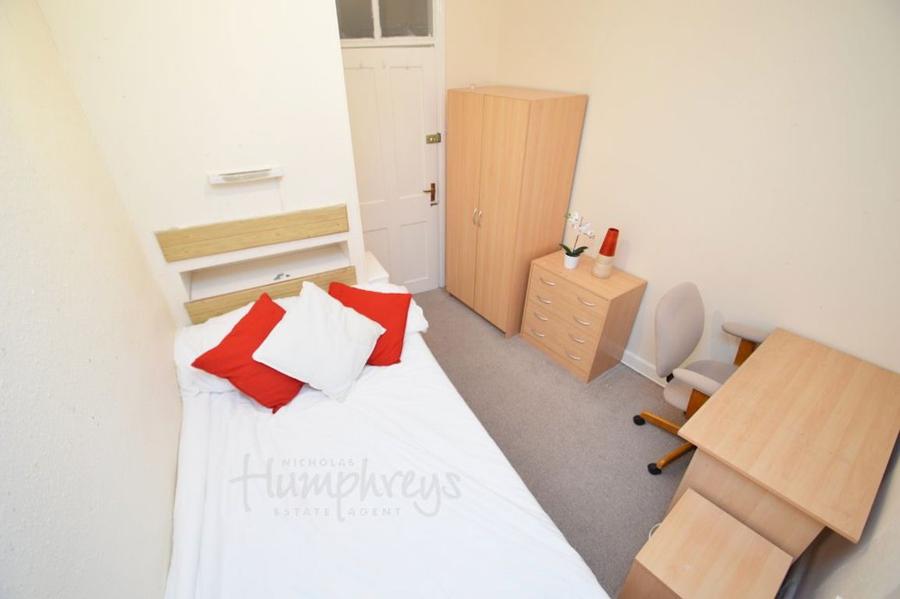 Room Atherton Street in Durham