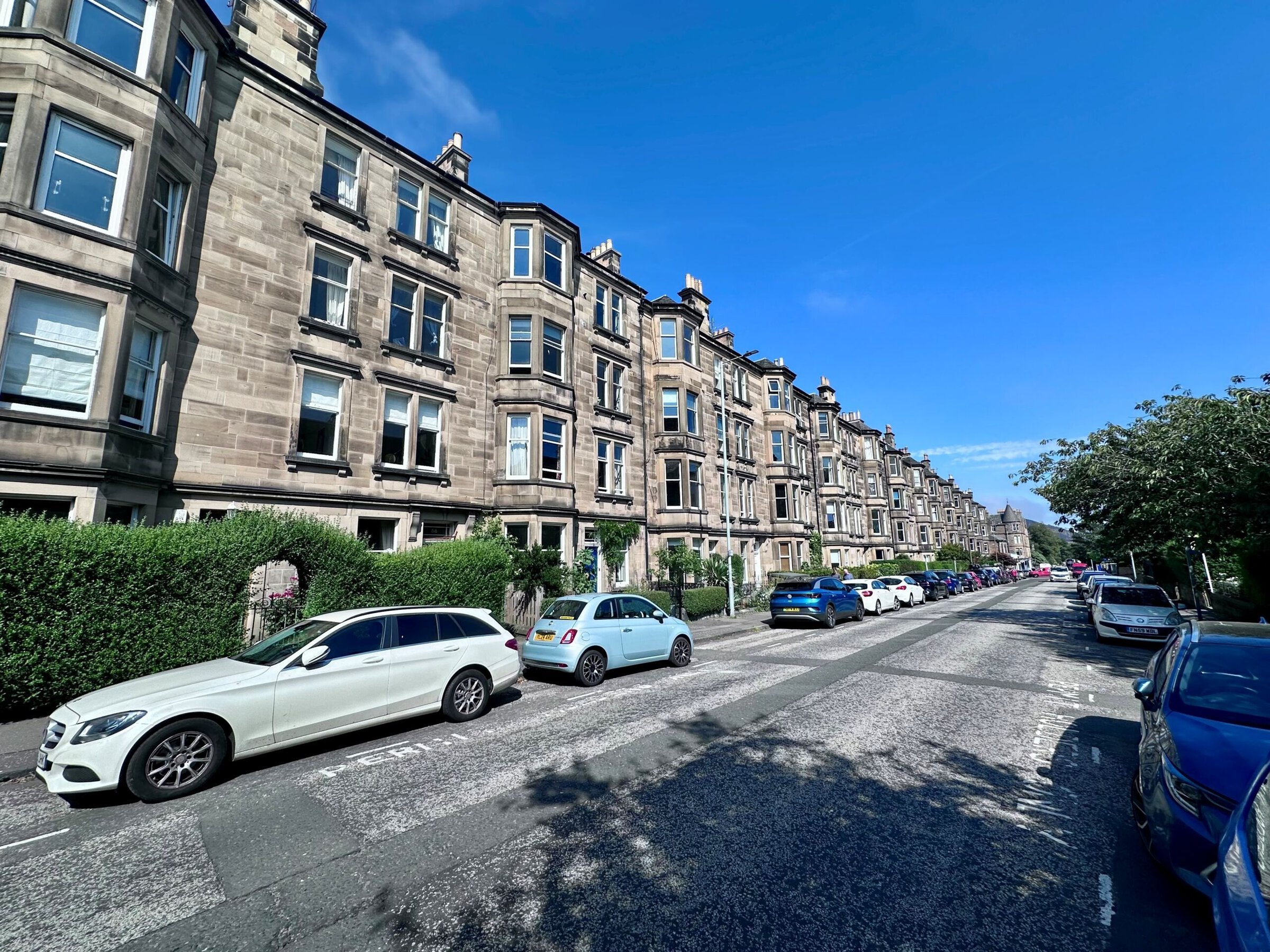 Flat Strathearn Road in City of Edinburgh