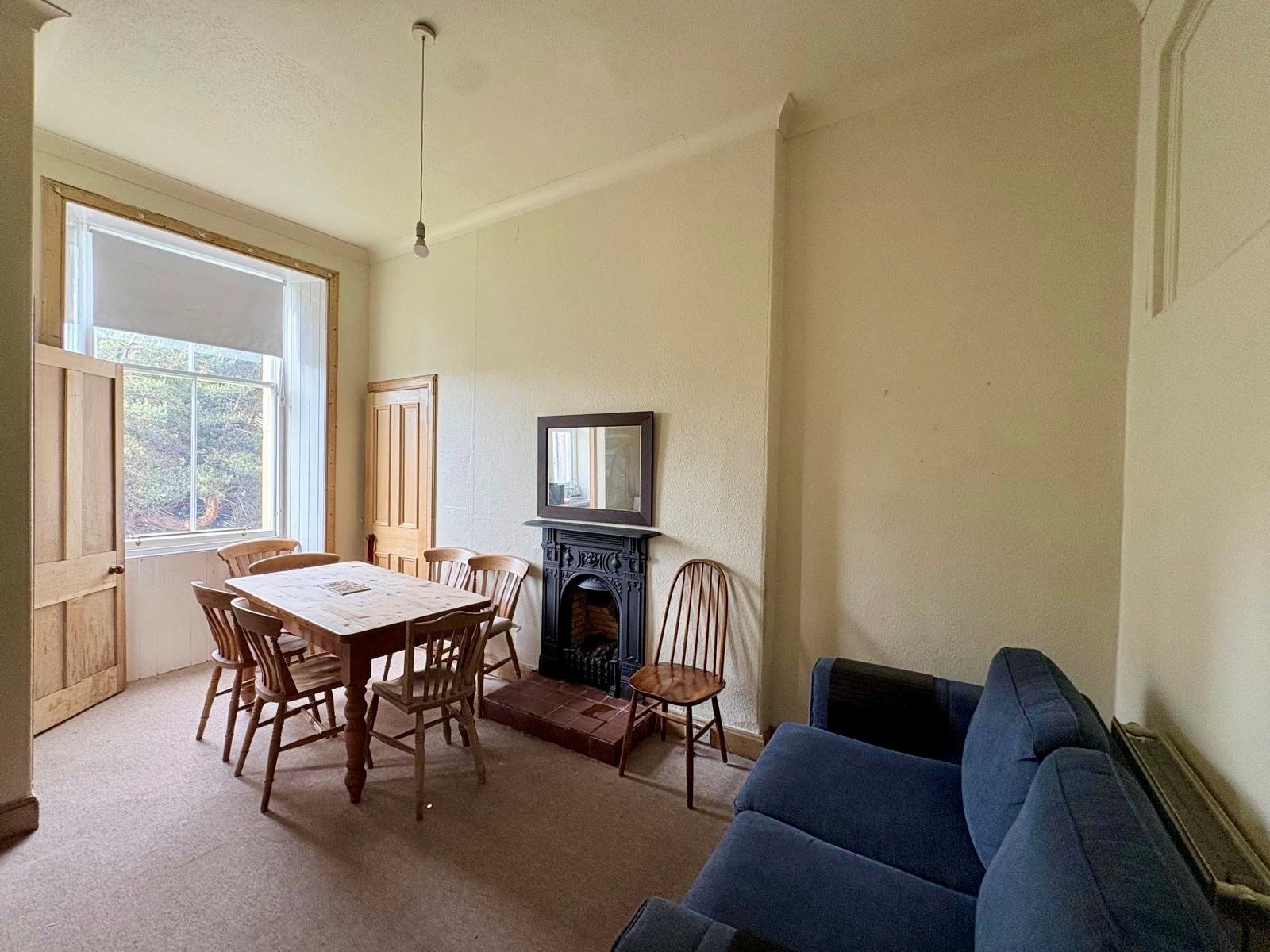 Flat Strathearn Road in City of Edinburgh