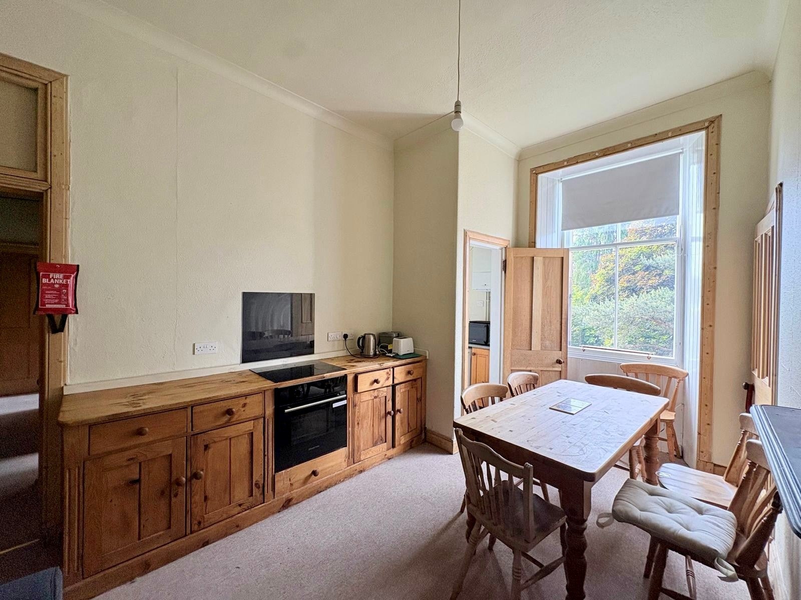 Flat Strathearn Road in City of Edinburgh