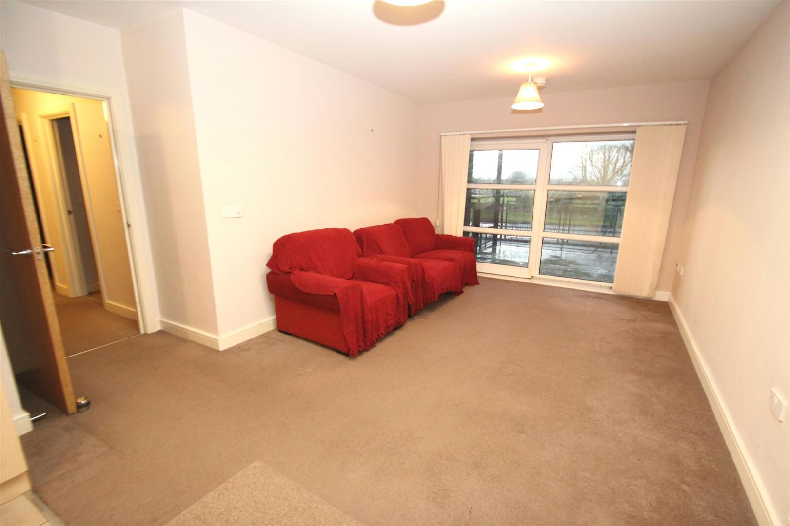 Flat Montmano Drive in Manchester