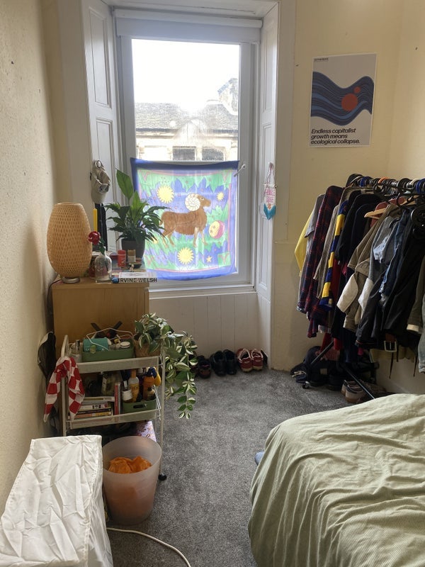 Flat Valleyfield Street in City of Edinburgh