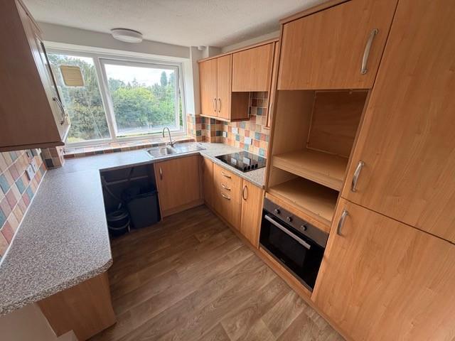 Flat Withyholt Court in Cheltenham