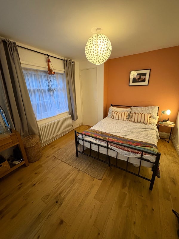 Room Foxley Road in Greater London
