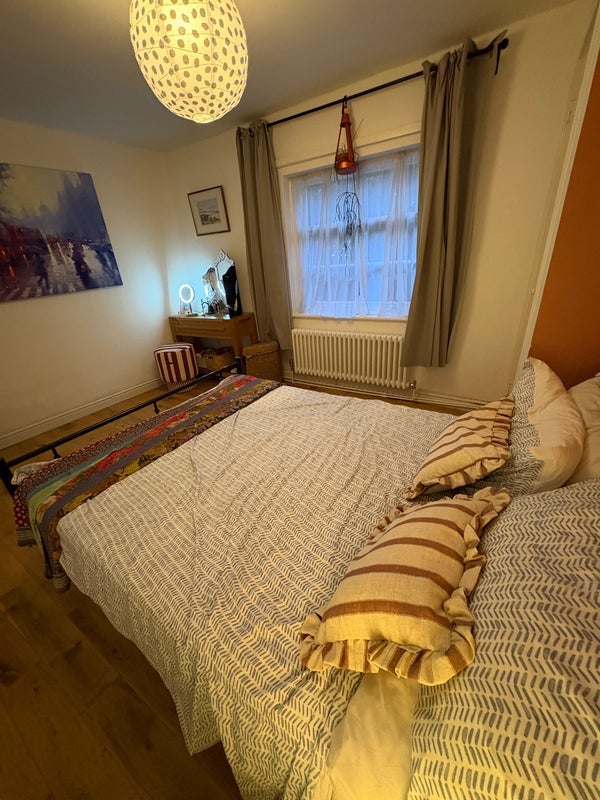 Room Foxley Road in Greater London