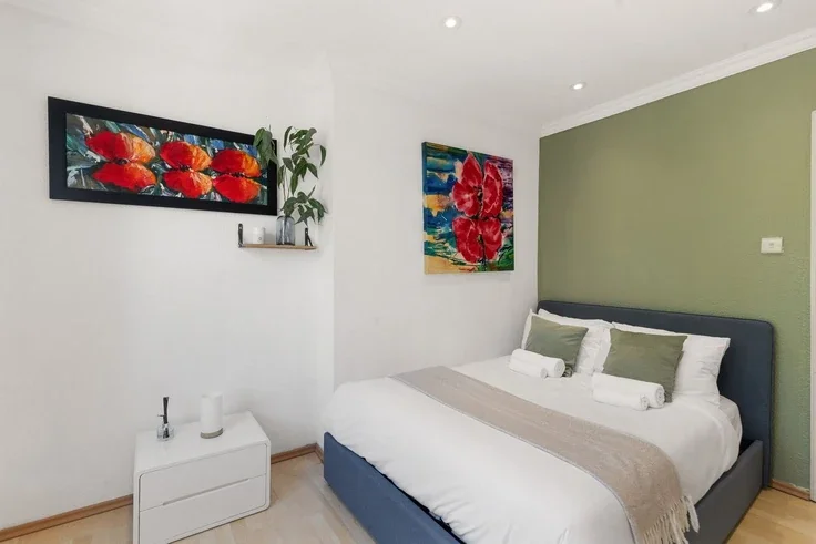 Flat Moorhouse Road in City of Westminster