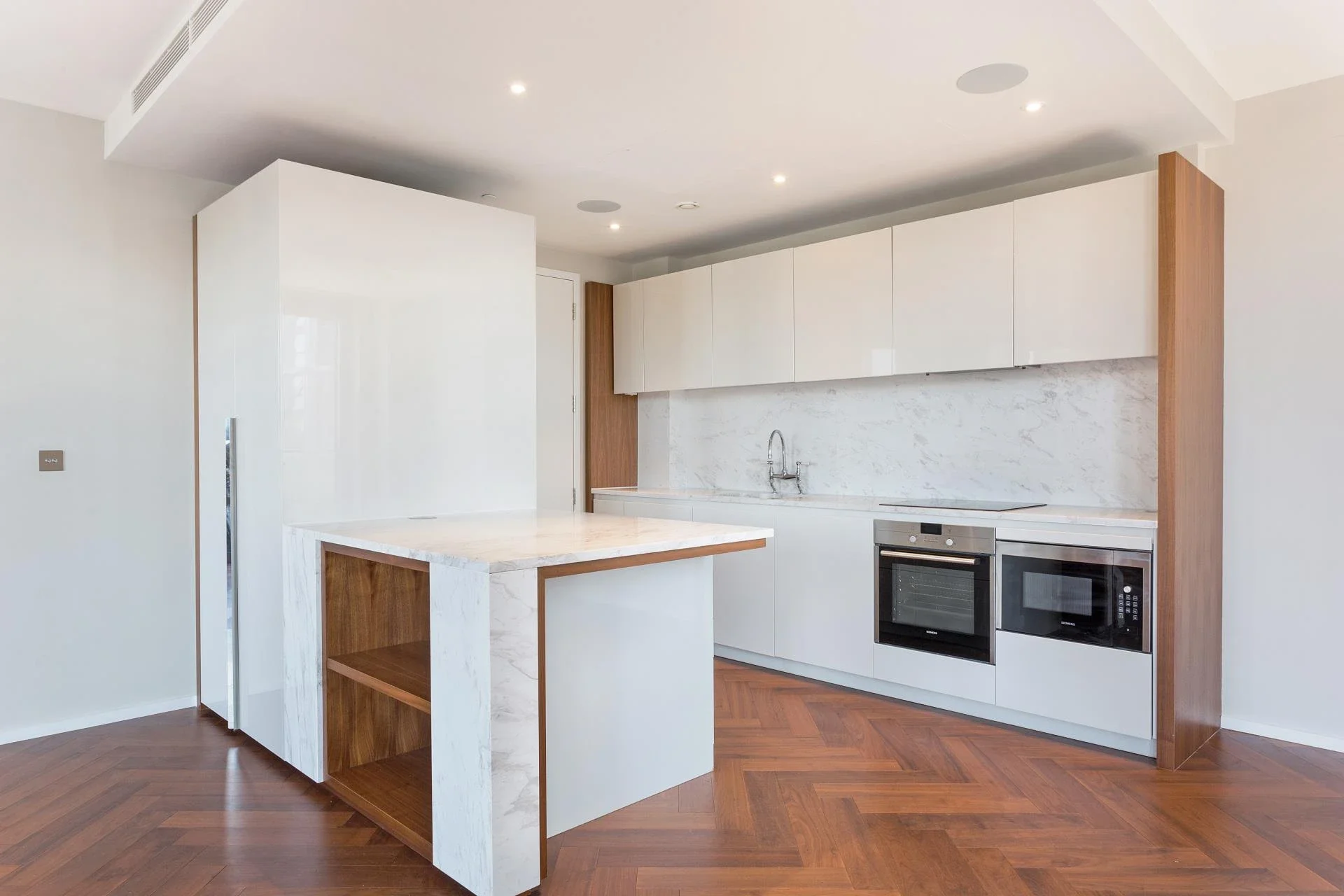 Flat New Union Square in Greater London