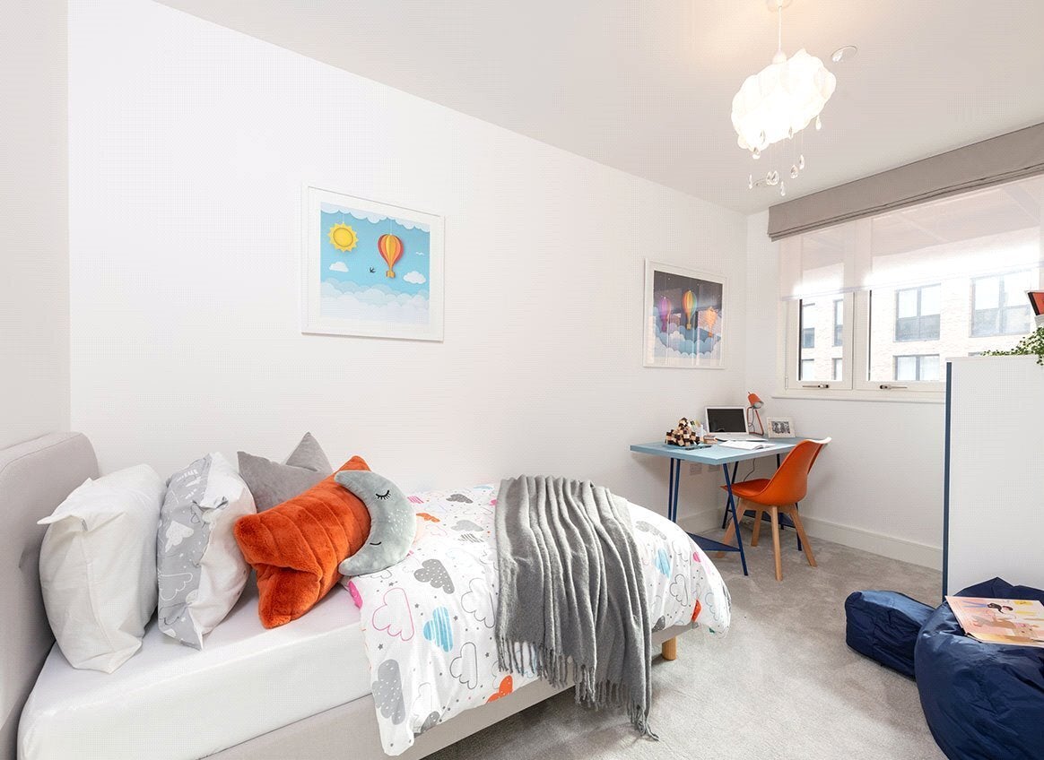 Flat Merrick Road in Greater London