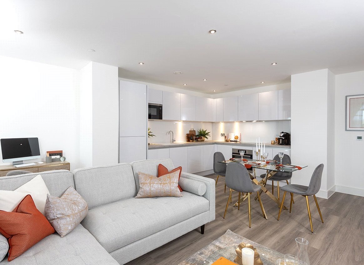 Flat Merrick Road in Greater London