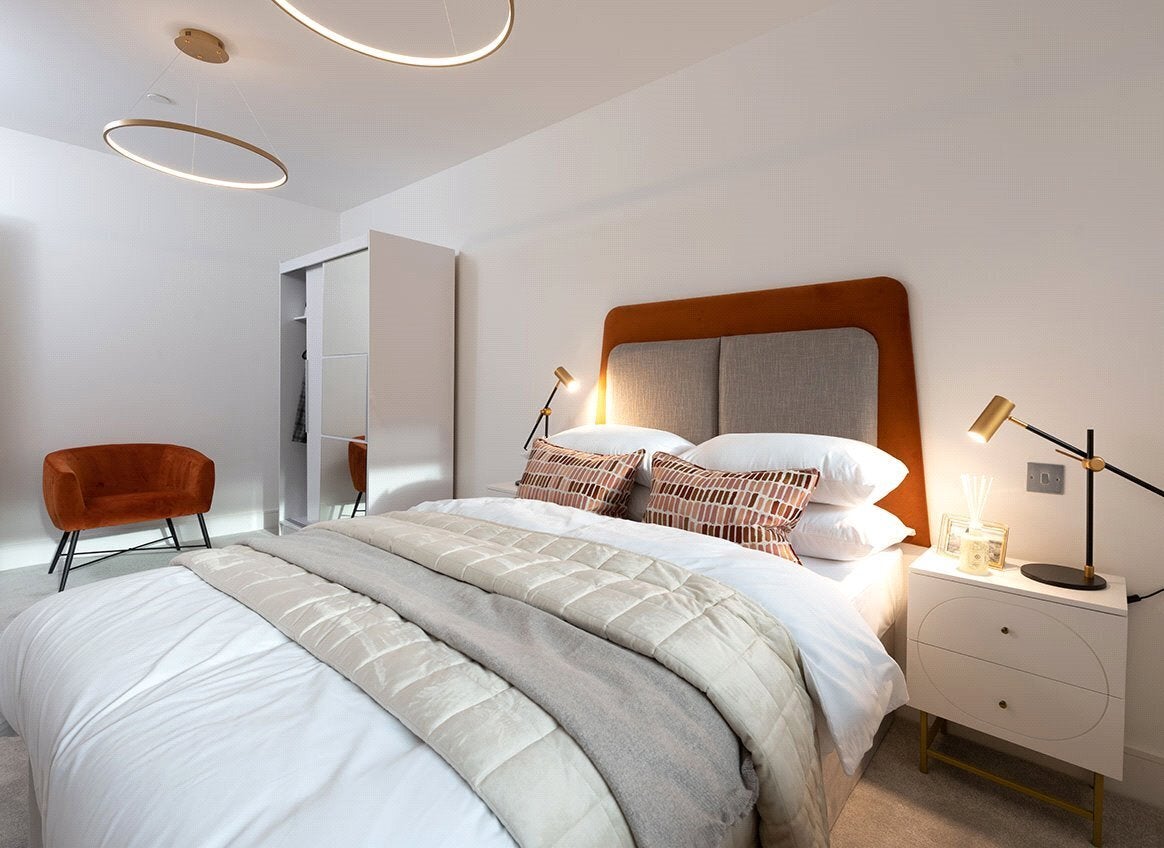 Flat Merrick Road in Greater London