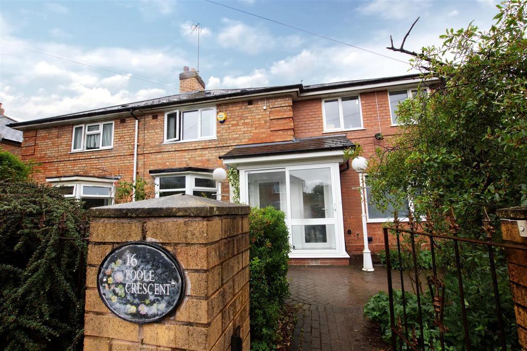 Flat Poole Crescent in Birmingham