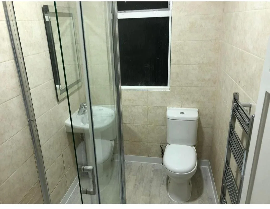 Room South Street in Greater London