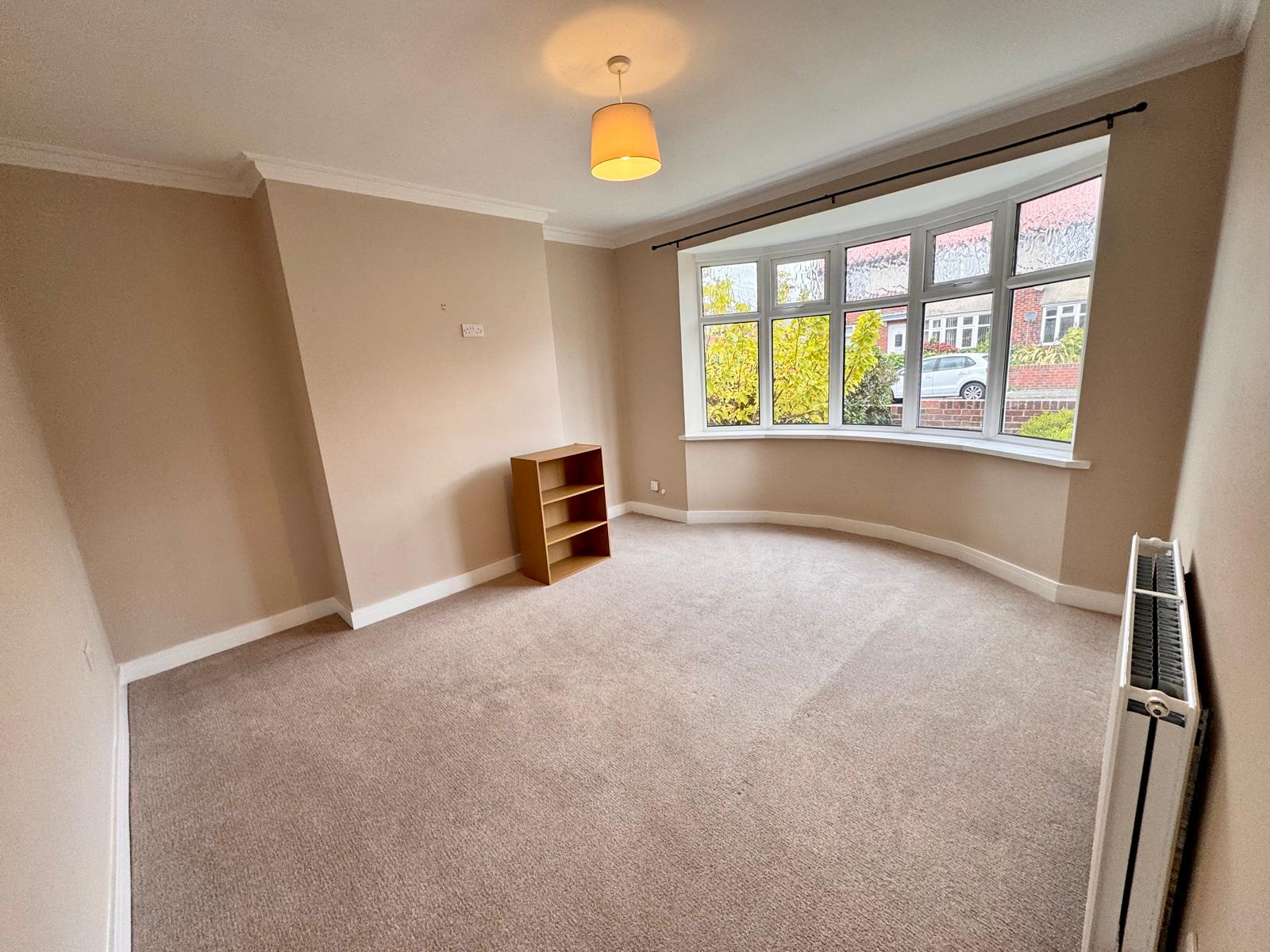Flat Birchwood Avenue in Newcastle upon Tyne