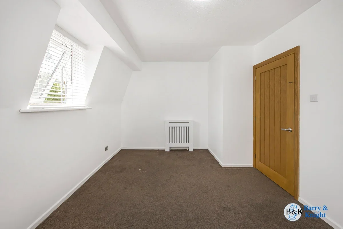 House Sarum Terrace in Greater London