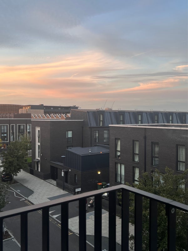 Flat Madison Way in Greater London