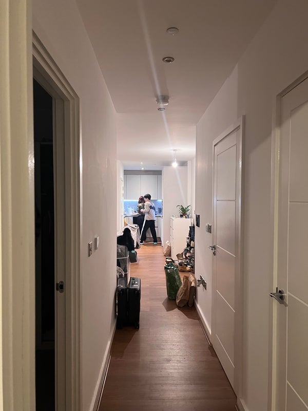 Flat Madison Way in Greater London