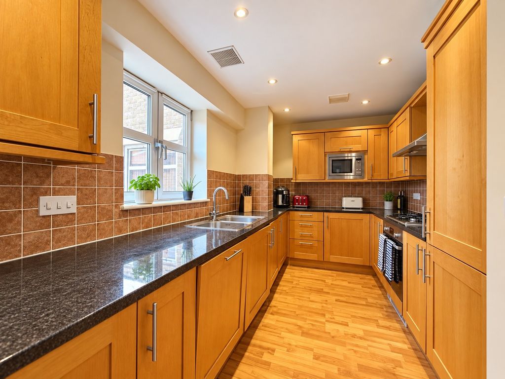 Flat Avon Place in Greater London