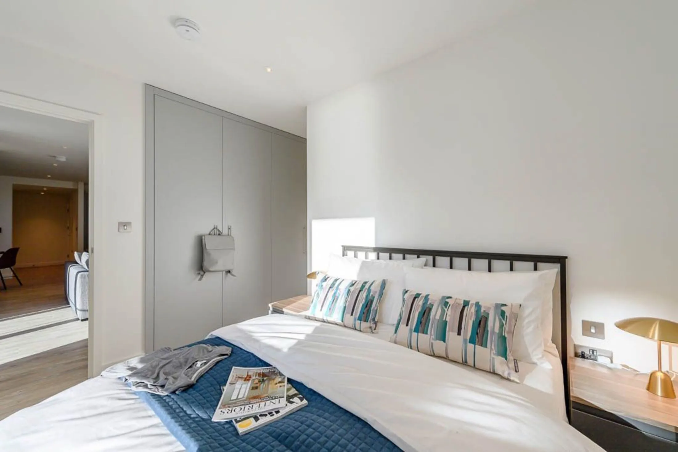 Flat Exhibition Way in Greater London