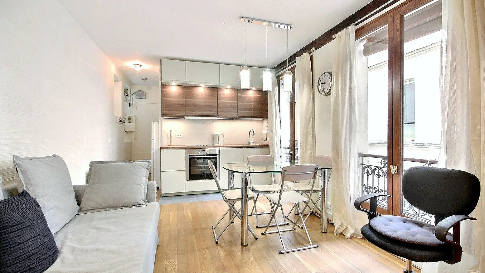 Appartement Rue de Poissy à Paris