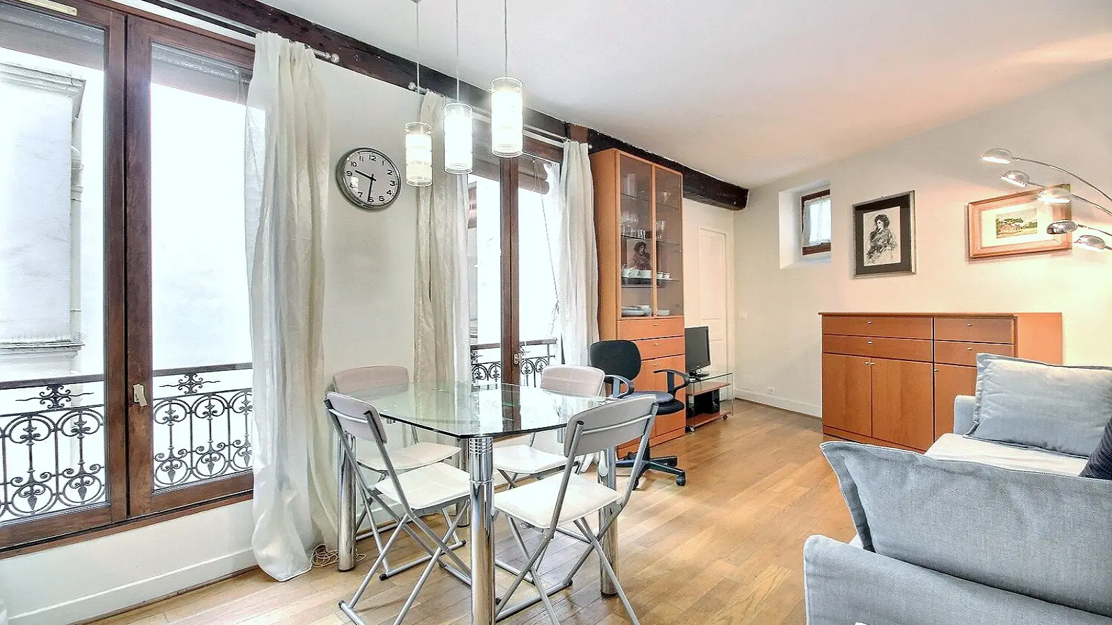 Appartement Rue de Poissy à Paris