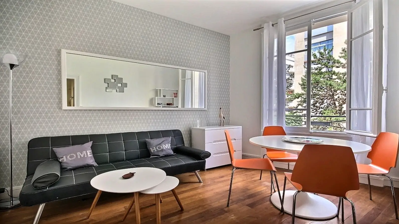 Flat Rue des Renaudes in Paris