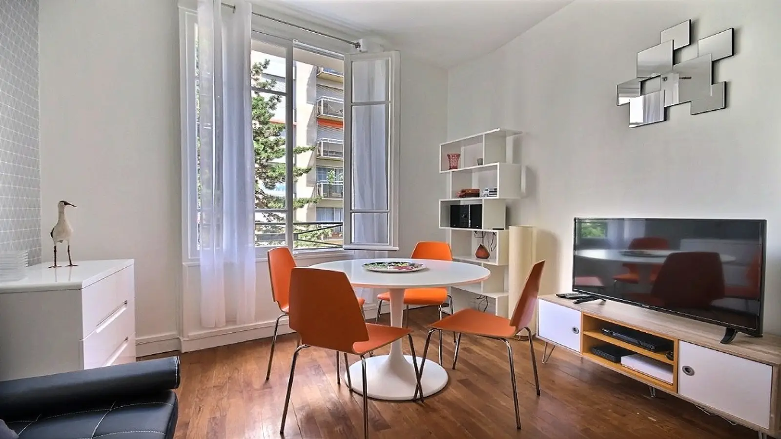 Flat Rue des Renaudes in Paris