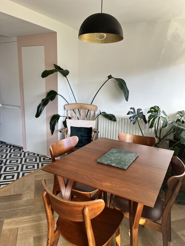 Room Gibson Road in Greater London
