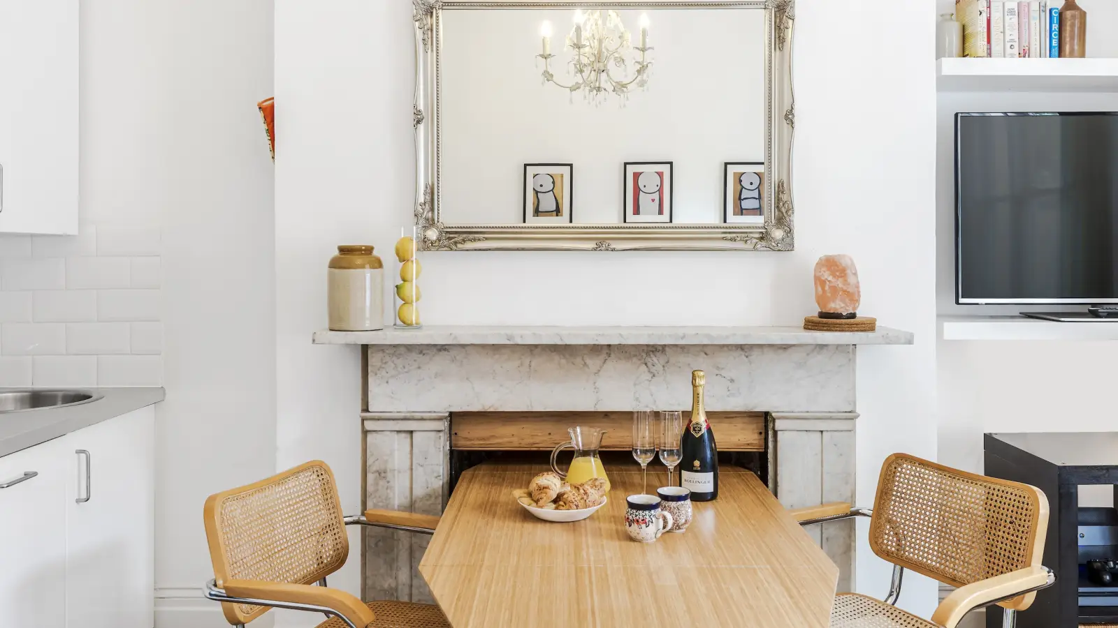 Flat Bridgeman Road in Greater London