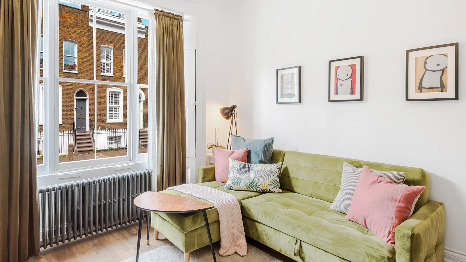 Flat Bridgeman Road in Greater London