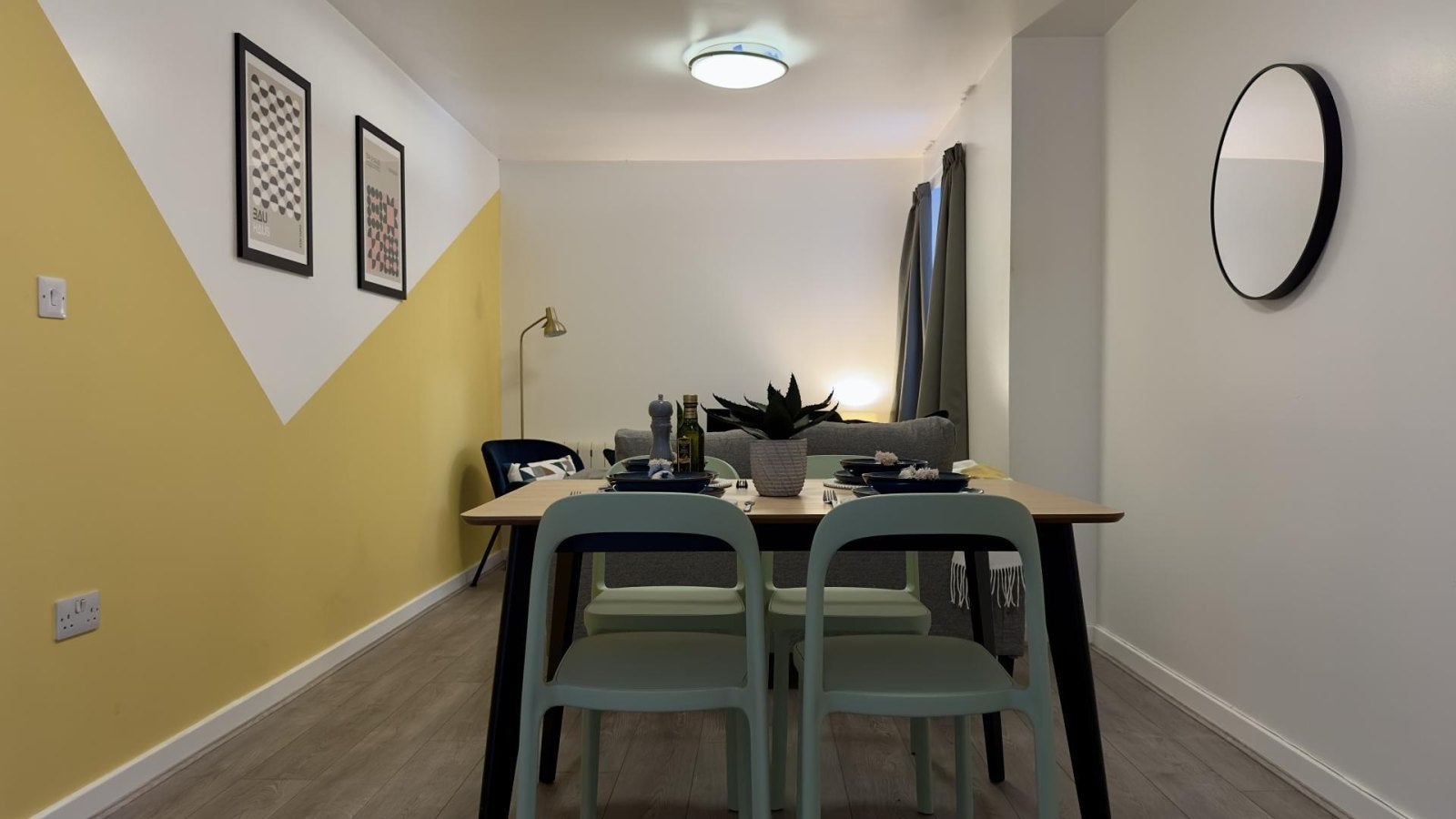 Room Market Square in Lancaster