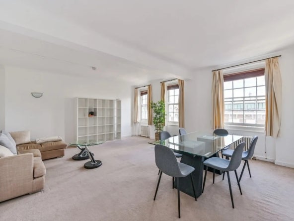 Flat Portman Square in City of Westminster