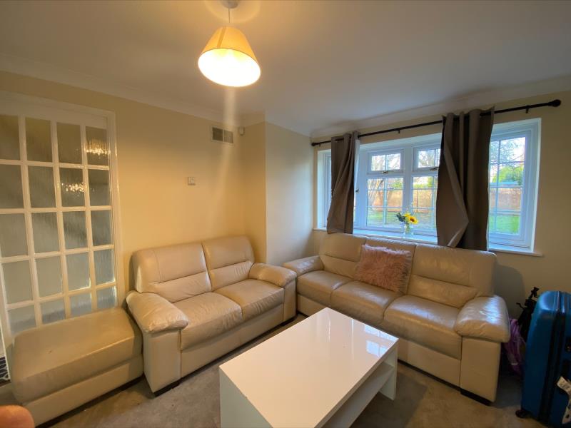House Delara Way in Woking