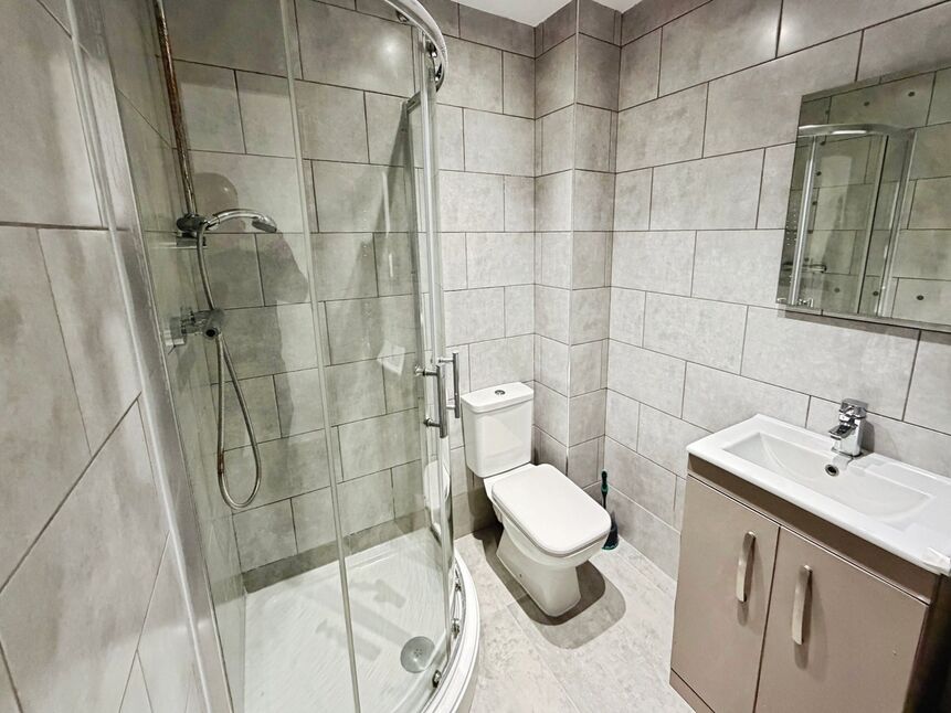 Flat Blackwall in Calderdale