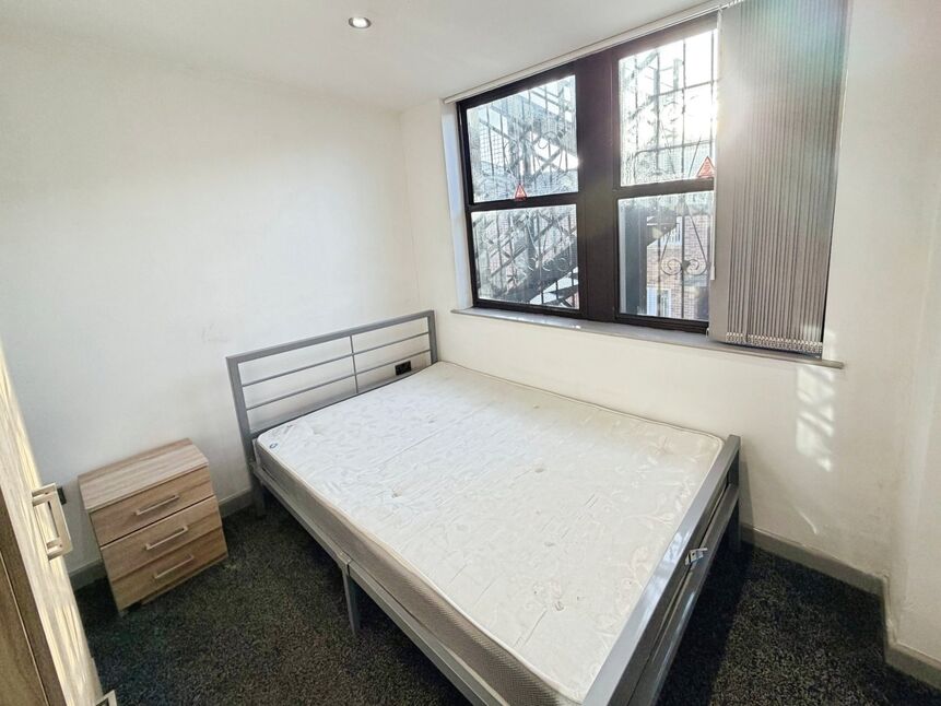Flat Blackwall in Calderdale