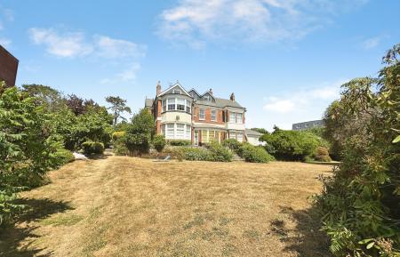 Flat Douglas Avenue in East Devon