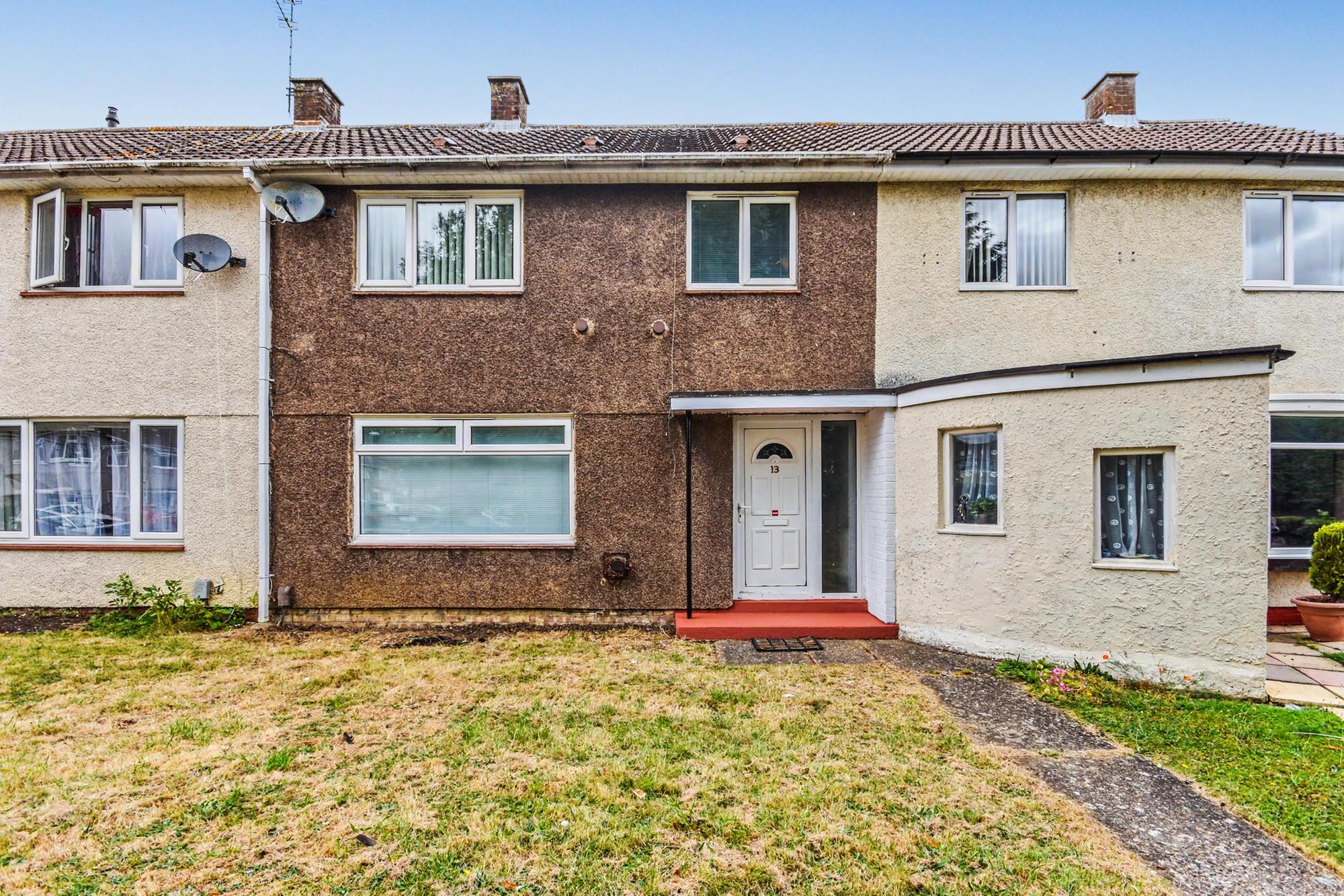 House Bentley Avenue in Yaxley