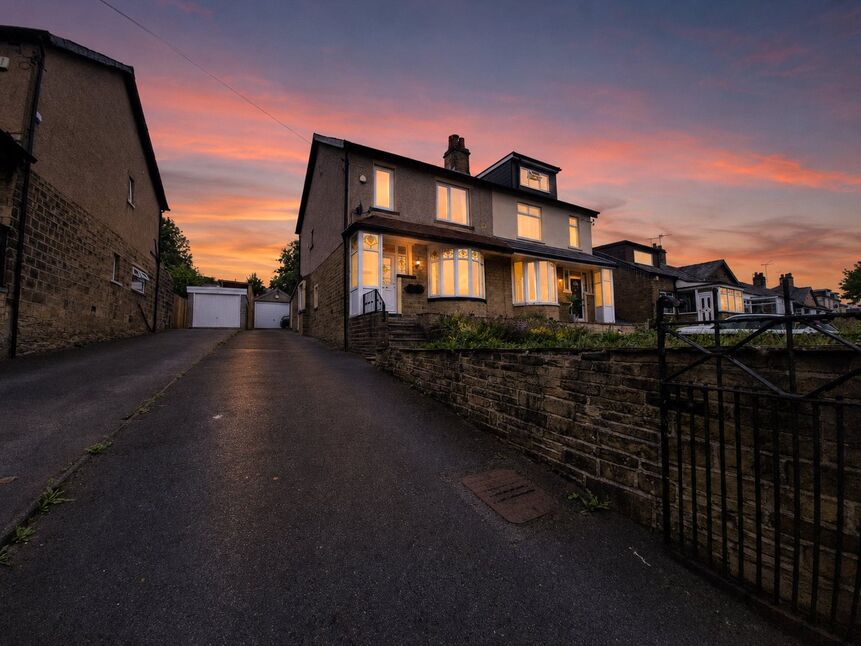 House Bradford Road in Bradford