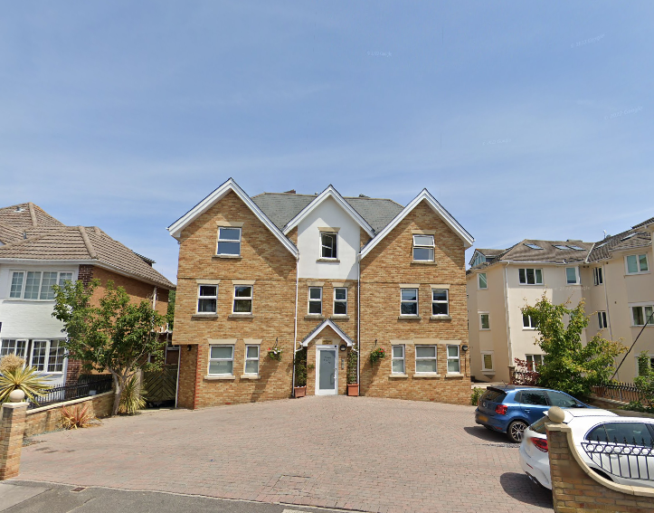 Flat Studland Road in Bournemouth
