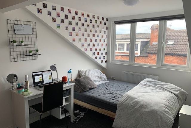 Flat Norwood Place in Leeds