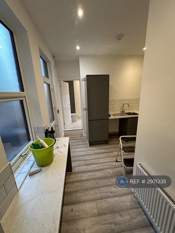 Flat Larchfield Road in Doncaster