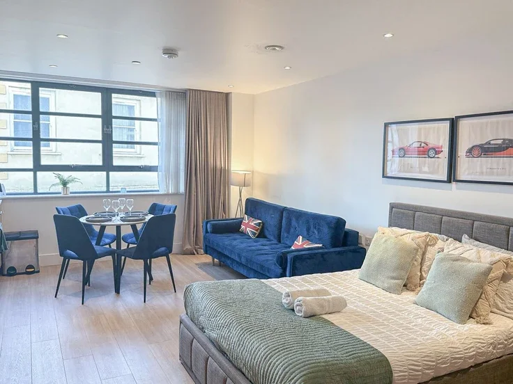 Flat Frampton Street in City of Westminster