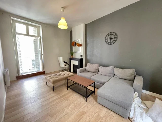 Appartement Rue Saint-Martin à Terranjou