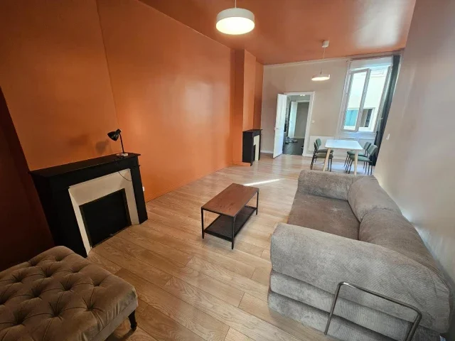 Flat Rue Saint-Martin in Terranjou