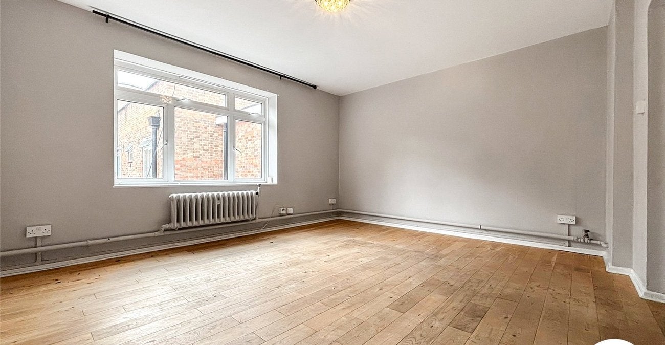 Flat Eltham Road in Greater London